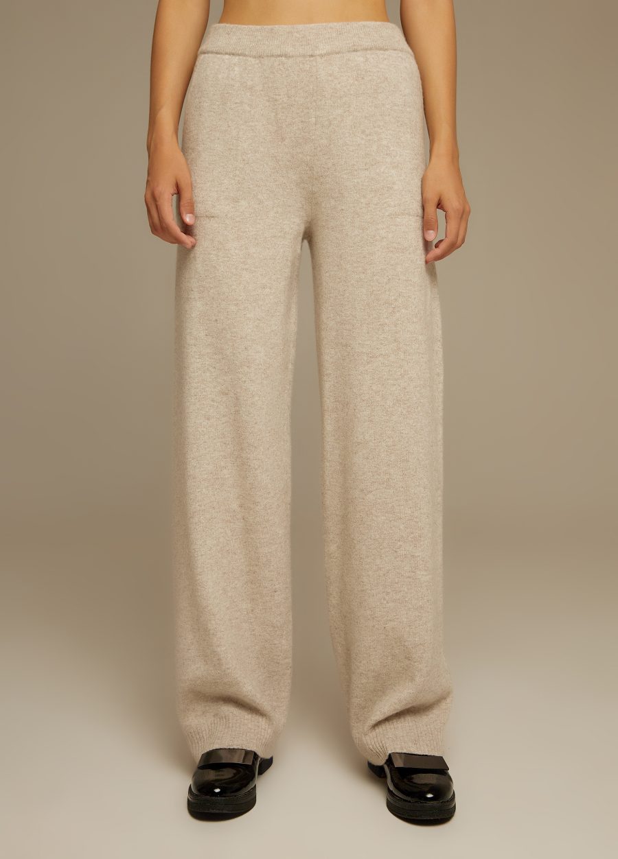 TROUSERS BEIGE straight cut with pockets 4088-Collections_Fall-Winter_1