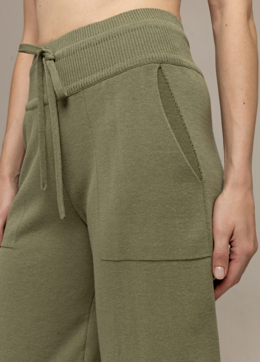 SHORTS PISTACHIO 2049-Collections_Ready to Wear_2