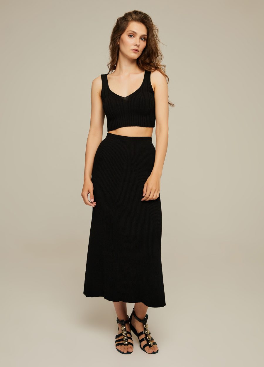 TOP BLACK T-shirt with ribbing 4025-Collections_Essentials_4