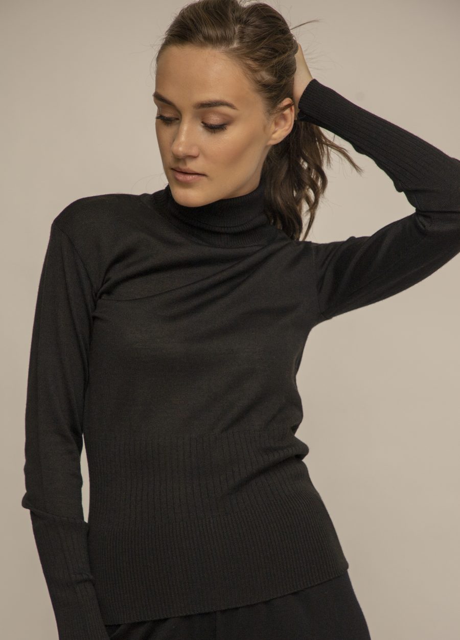 Black Turtleneck Sweater MIRRA-Collections_Essentials_2