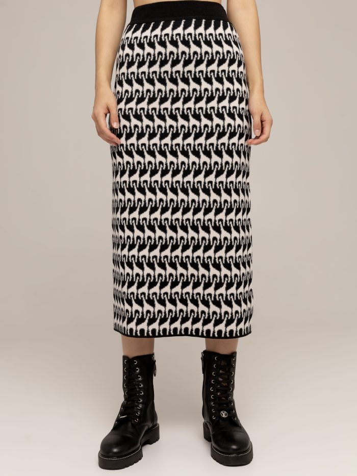 Black Skirt 3095