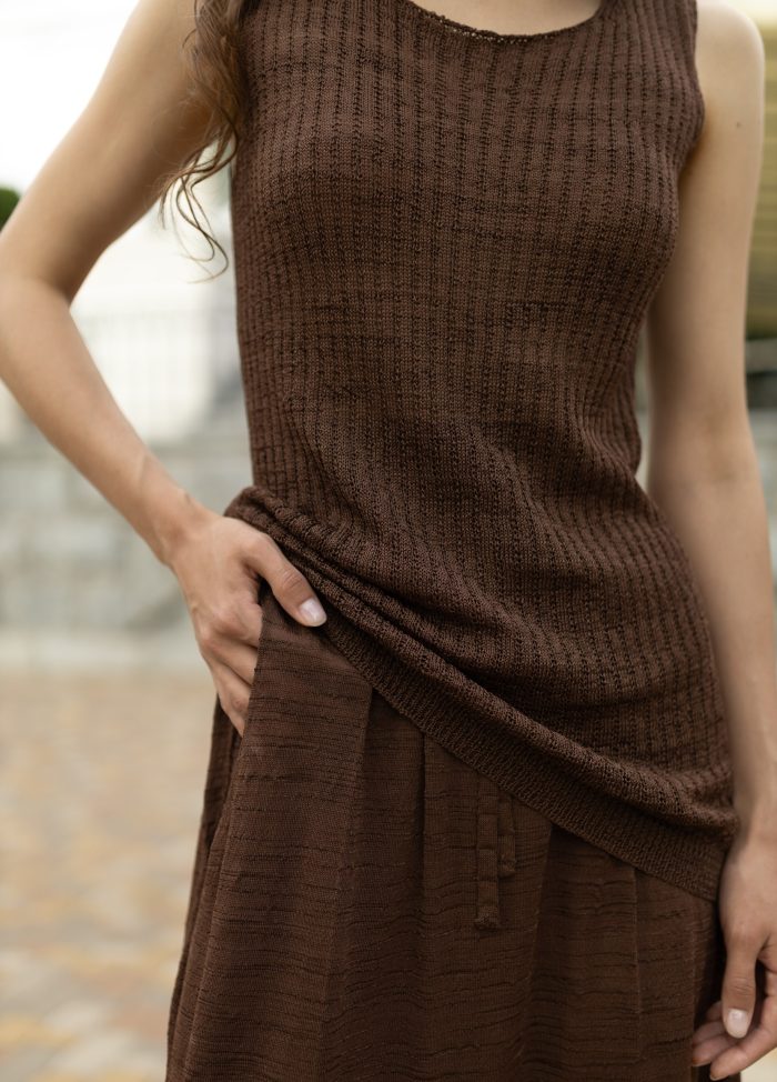 T-SHIRT BROWN summer made of viscose with asymmetrical hem 5074