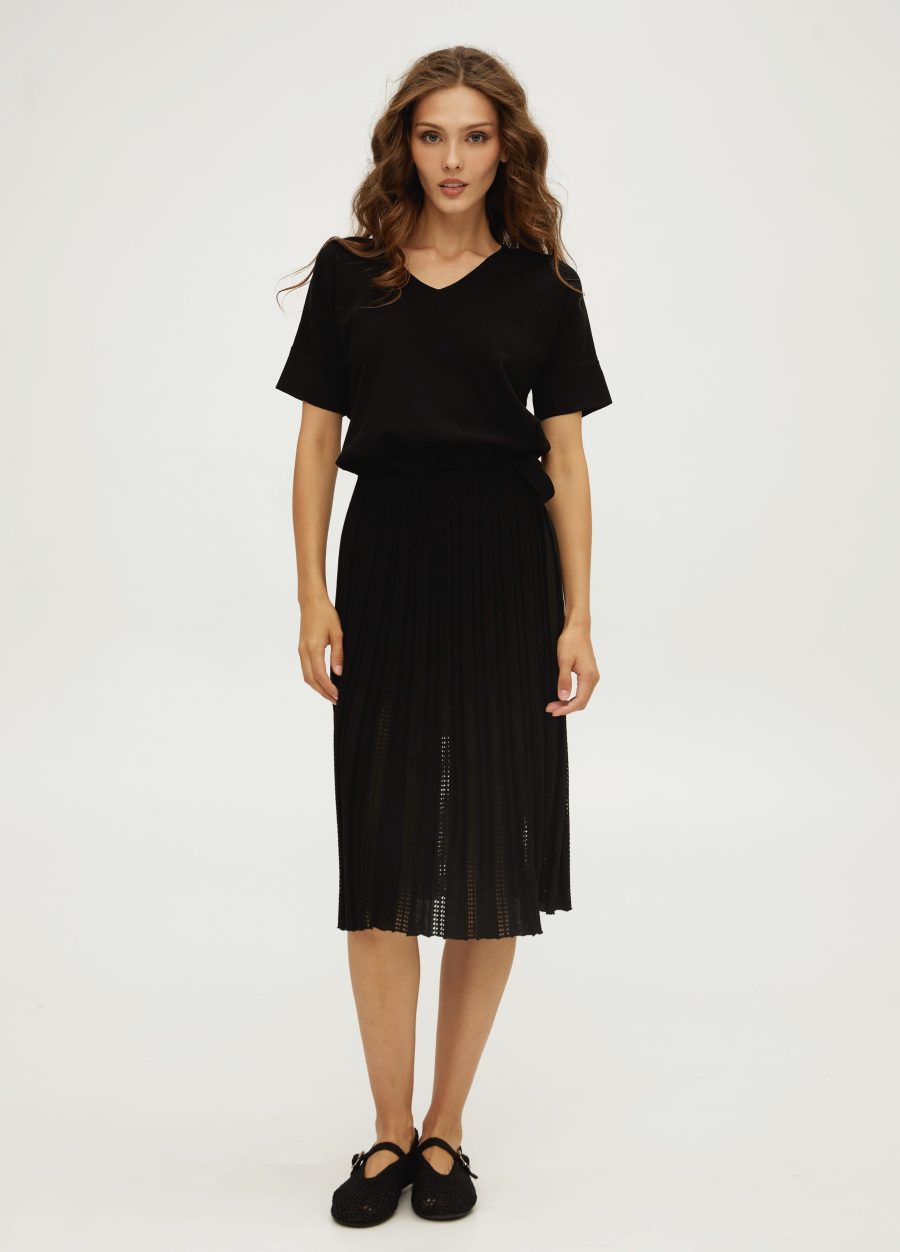 Black dress with perforations and short sleeves 5055-Collections_Dresses_6