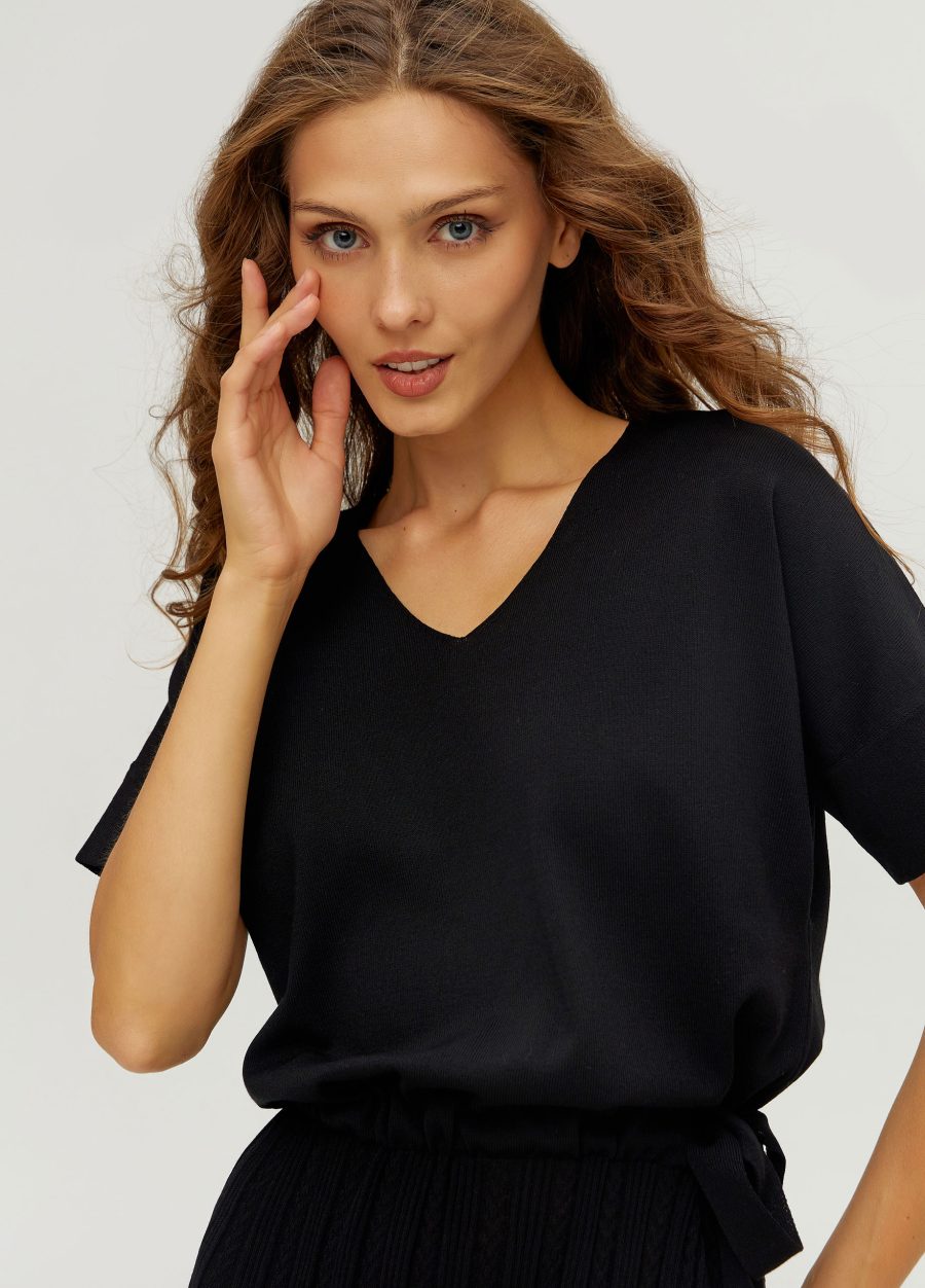 Black dress with perforations and short sleeves 5055-Collections_Dresses_5