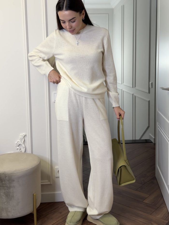 MILK-COLORED LAMBSWOOL PANTS 4088