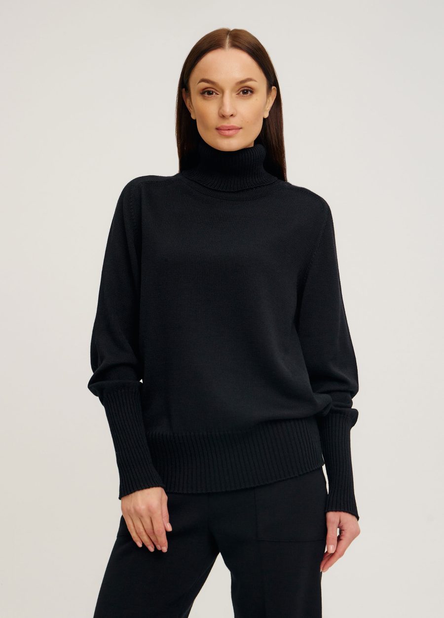 BLACK JUMPER merino-blend with a high collar 1077-Collections_Fall-Winter_3