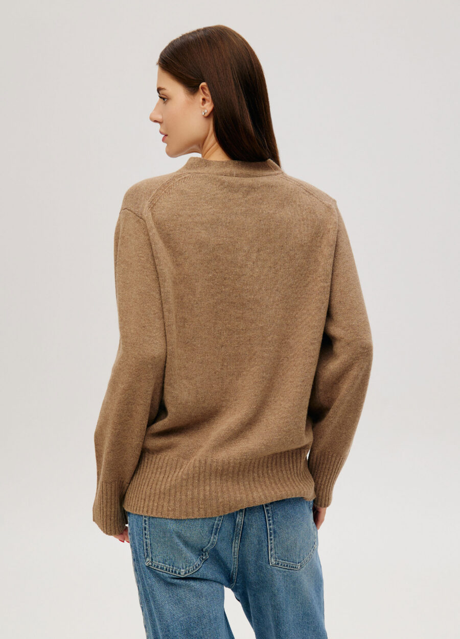 CARDIGAN MOCHA with buttons and lamb's wool 4086-Collections_Fall-Winter_3